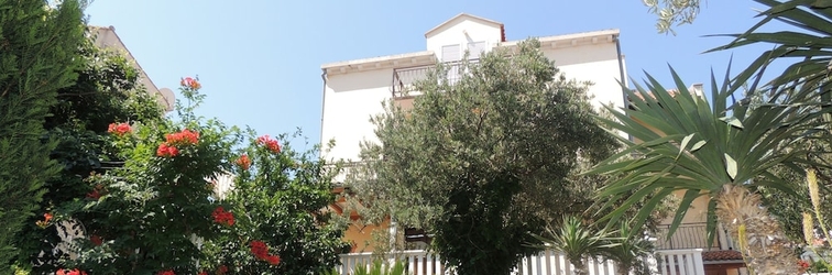 Exterior Apartments Travarevic