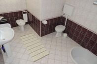 In-room Bathroom Apartments Travarevic