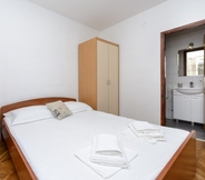 Bedroom 3 Apartments Botica