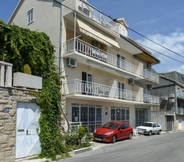 Exterior 5 Apartments Botica