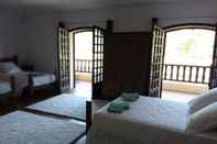 Bedroom Chambre d'Hôtes La Bastide de Villenave