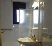 In-room Bathroom 6 Deluxe Centre Apart with Parking