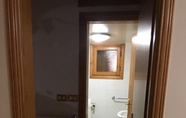 In-room Bathroom 7 Luxury Apartment in Aley - Lebanon