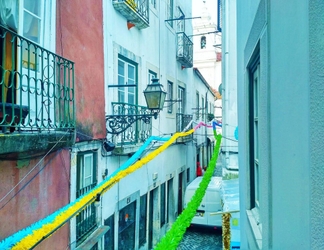 Exterior 2 Nomad's Alfama Flats - Typical Street