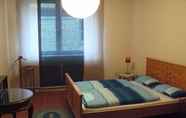 Kamar Tidur 4 Ferienwohnung Weingut Dr. Dahlem