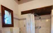 Toilet Kamar 5 B&B Villa Molinello