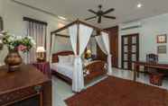 Kamar Tidur 5 Villa Leti by Tropiclook