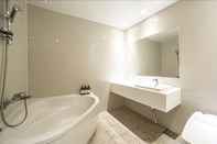 Toilet Kamar Pohang Hotel View