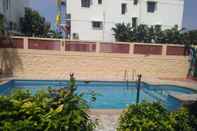 Swimming Pool Maxiprime Hotels Panaiyur