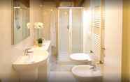Phòng tắm bên trong 5 City Residence Bergamo