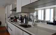 Kamar Tidur 3 Bright and Modern 1 Bedroom Flat in The Centre of London