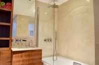 Phòng tắm bên trong Bright and Modern 1 Bedroom Flat in The Centre of London