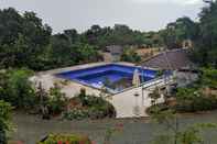 Swimming Pool Sanssouci Kep