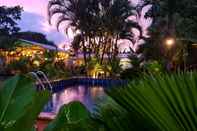 Kolam Renang Saltish Hotel & Villas