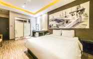 Kamar Tidur 6 Rampart Hotel