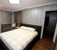 Kamar Tidur 6 The Commongate Hotel