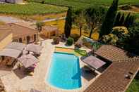 Swimming Pool Villa des Cammaous