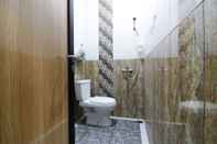 ห้องน้ำภายในห้อง Chandrady Guesthouse