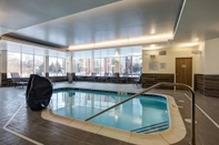 Swimming Pool Fairfield Inn & Suites by Marriott Minneapolis North