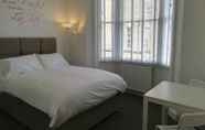 Kamar Tidur 3 McMillan House Studio Apartments