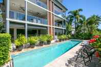 Swimming Pool Beachfront Apartment with Ocean Views