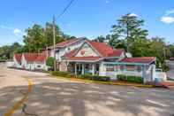 Luar Bangunan Log Cabin Inn