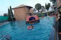 Kolam Renang Hotel Natraj & Resort