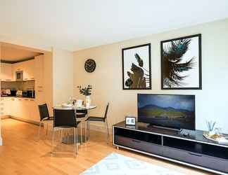 Bedroom 2 1 Bed Serviced Apartment near Blackfriars