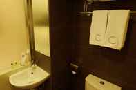 In-room Bathroom Casa Deluxe Hotel