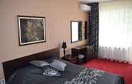 Bilik Tidur 3 Balneo Hotel Druzhba 1