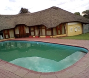 Swimming Pool 7 Valotone 2 Bed and Breakfast