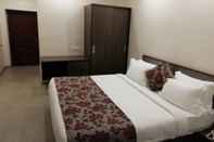 Bedroom Hotel Ashish  International