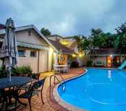 Kolam Renang 2 Umhlanga Backpackers