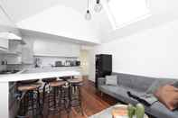 Ruang Umum Charming & Modern Apartments near Oxford Circus London