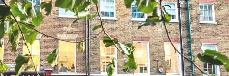 Luar Bangunan Charming & Modern Apartments near Oxford Circus London