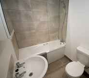 Toilet Kamar 2 Pretty Properties Grange House Apartment 5