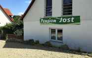 Exterior 6 Pension Jost