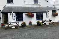 Exterior Blue Lion Inn