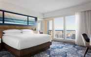 Bedroom 5 Delta Hotels by Marriott Virginia Beach Waterfront