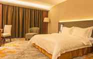 Kamar Tidur 6 The Summit Hotel