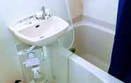 Toilet Kamar 7 Yoron Tandy-House