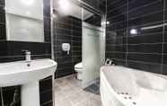 Toilet Kamar 7 Lexy Hotel