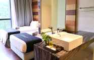 In-room Bathroom 5 D'Majestic Place by Homes Asian 2