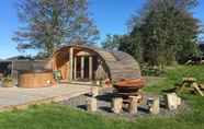 Exterior 2 Brynllwyd Glamping