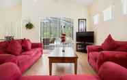 Ruang untuk Umum 2 Beautiful 4 bed Pool Property With no Rear Neighbours and Conservation View and own spa - 390