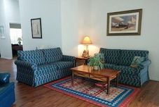 Common Space Lovely 4 Bedroom Home - 382