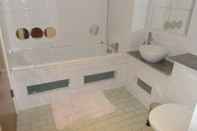 In-room Bathroom Manchester Ancoats