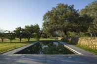 Swimming Pool Chateau de Villeclare