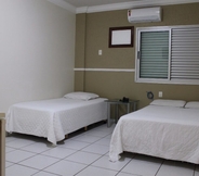 Kamar Tidur 6 Canada Hotel