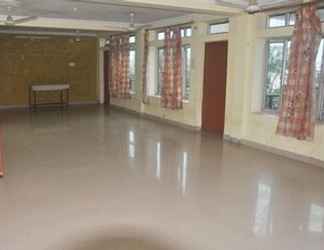 Lobby 2 New White House Tikamgarh